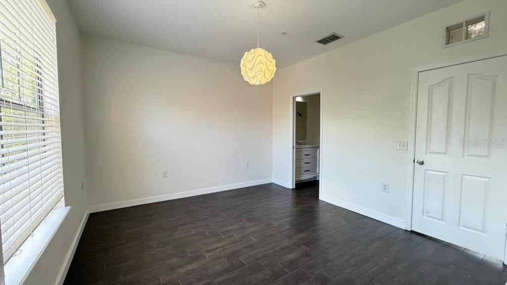 Image 36 of 56 For 6133 Metrowest Boulevard 105