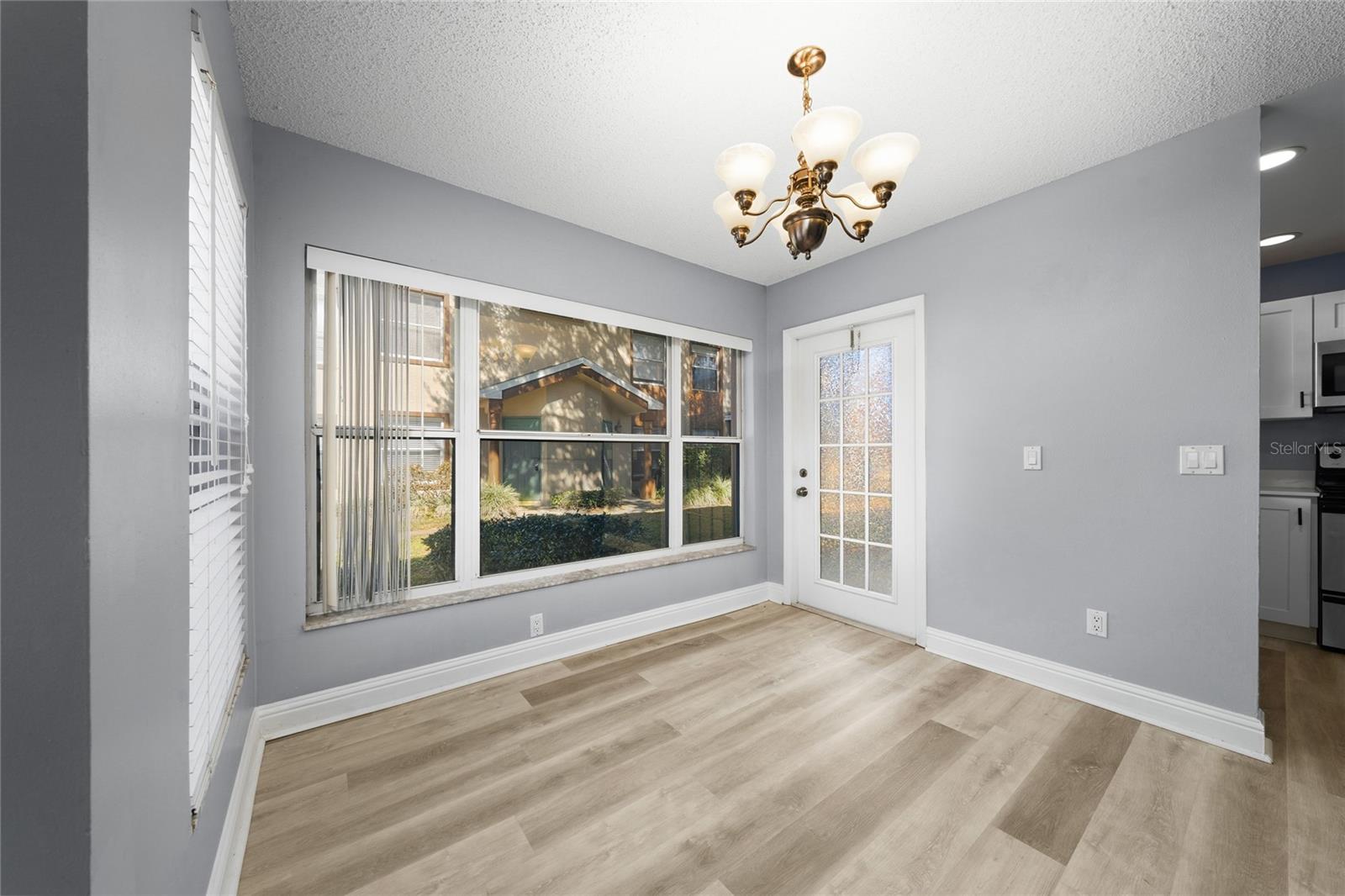 Image 10 of 27 For 5424 Michigan Street 7