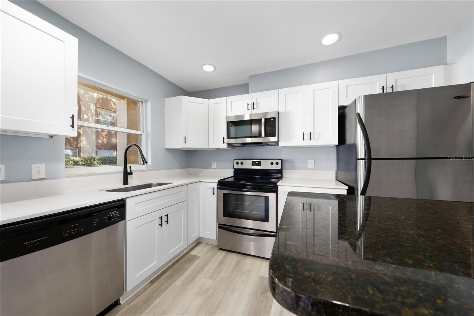 Image 11 of 27 For 5424 Michigan Street 7