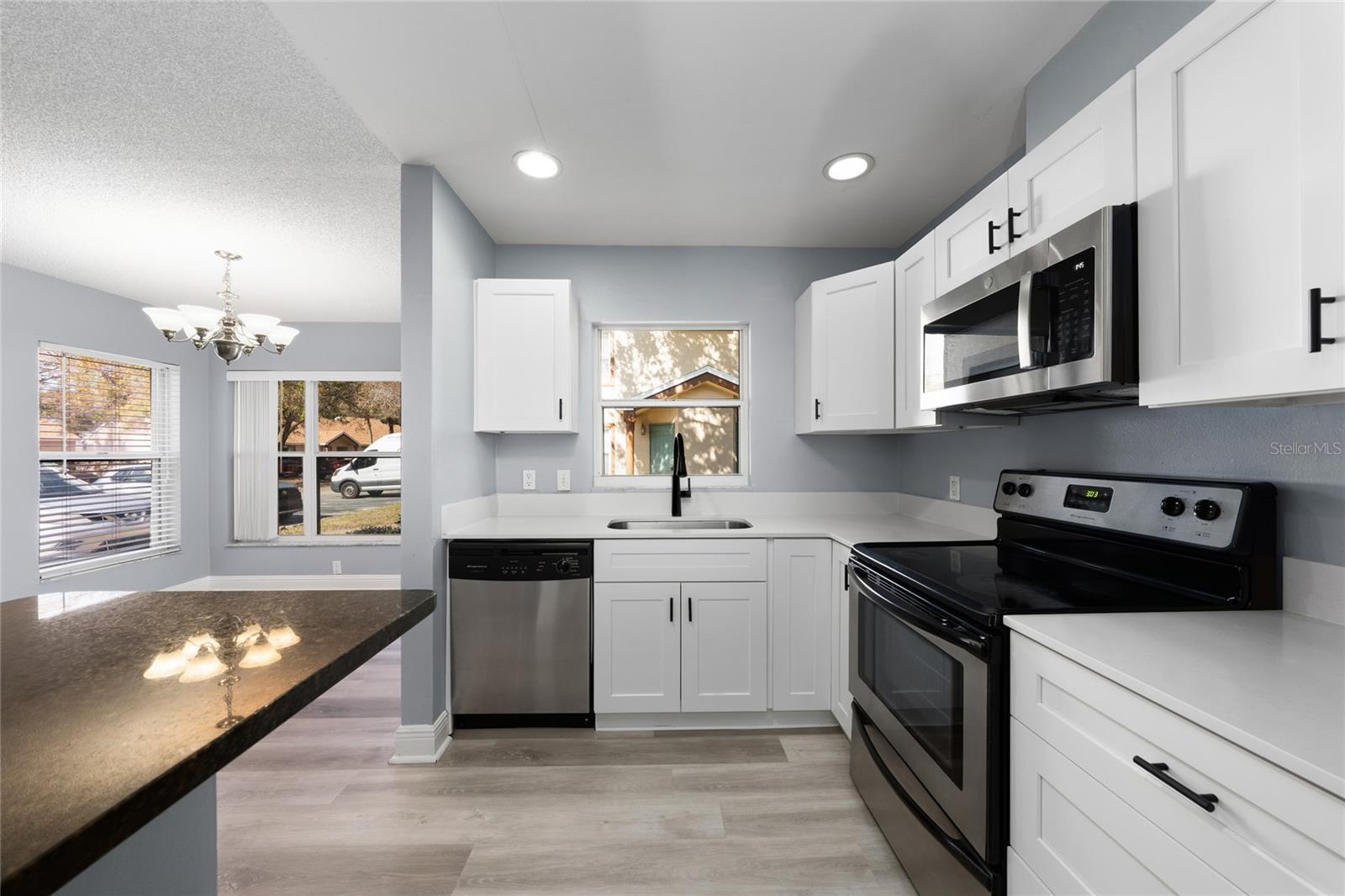 Image 12 of 27 For 5424 Michigan Street 7