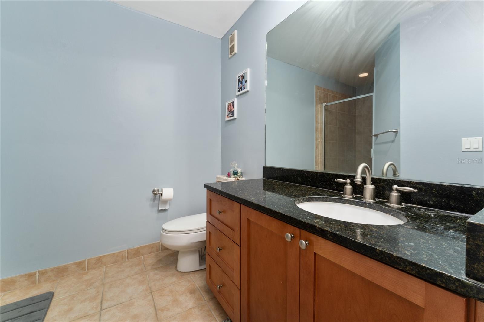 Image 18 of 27 For 5424 Michigan Street 7