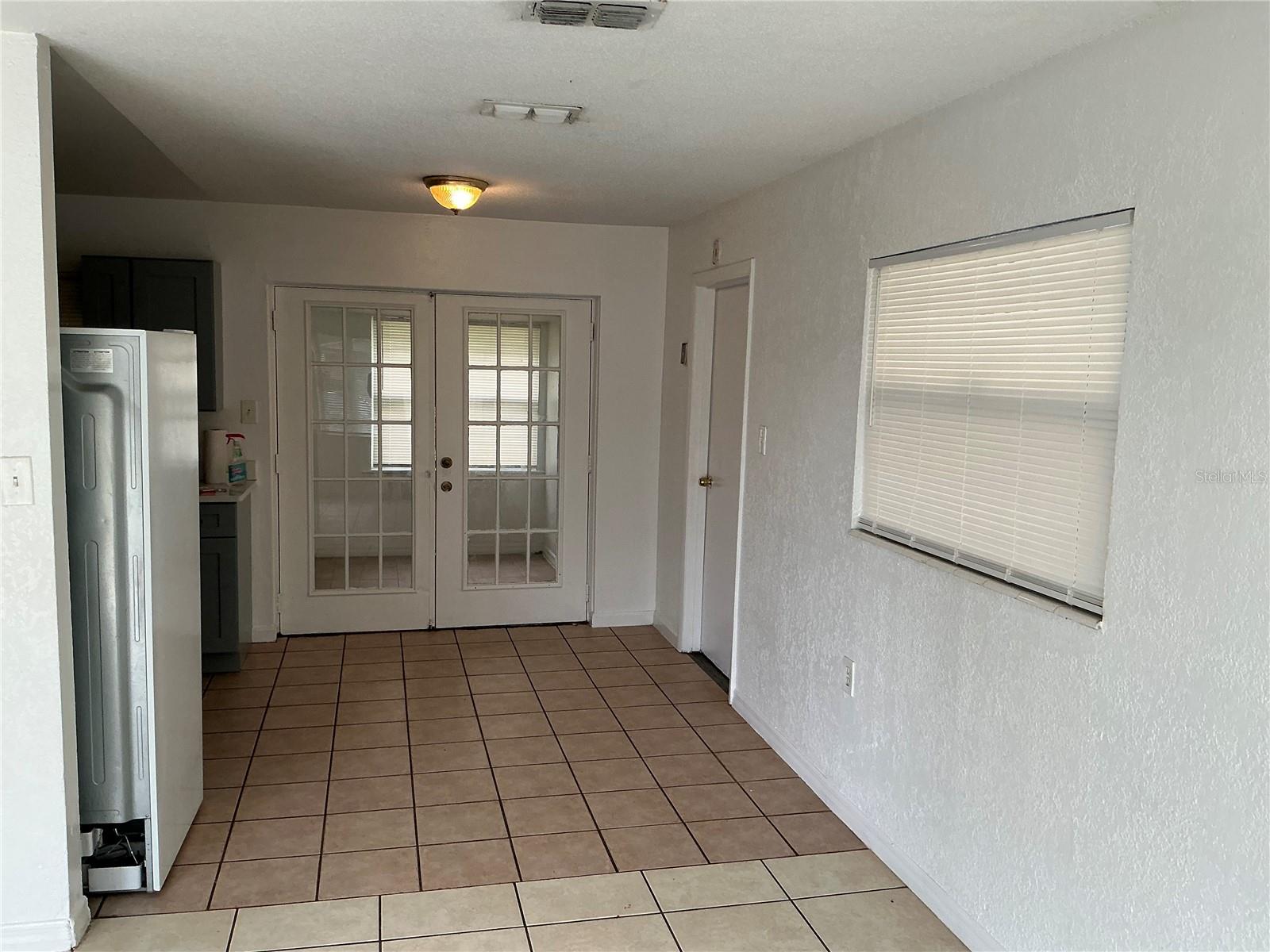 Image 6 of 21 For 5132 Elese Street