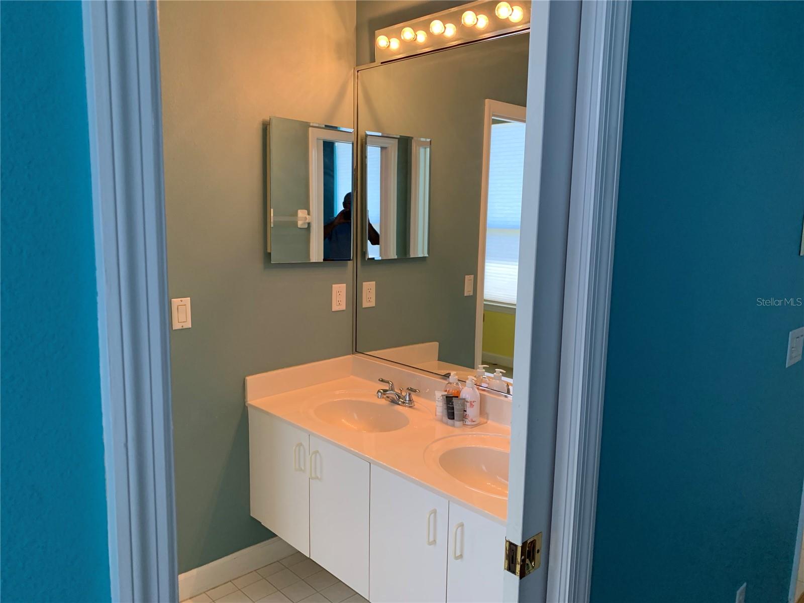 Image 33 of 45 For 103 Red Sky Court