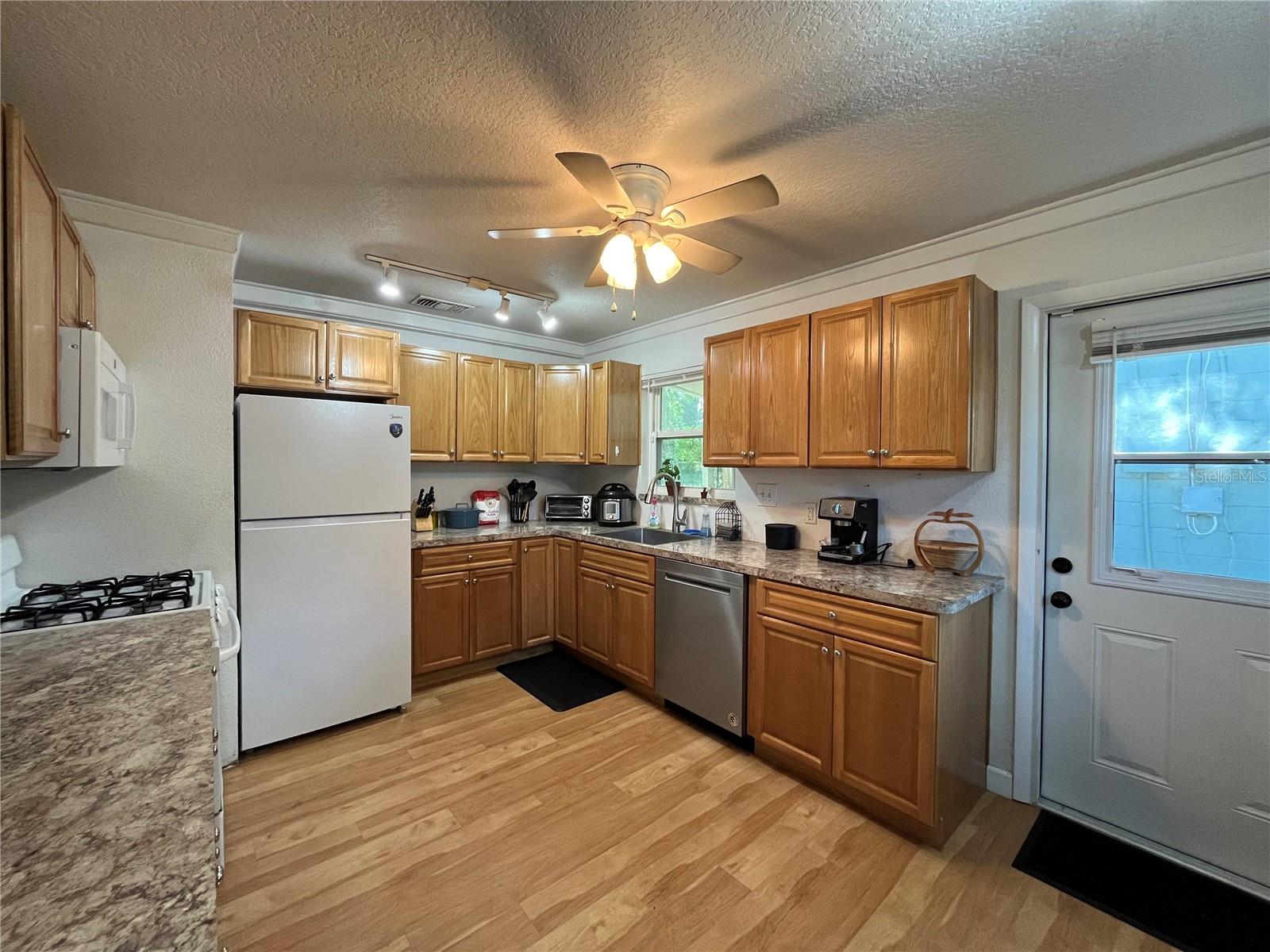 Image 15 of 43 For 1816 Weeks Avenue