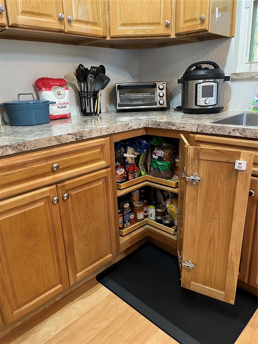 Image 22 of 43 For 1816 Weeks Avenue