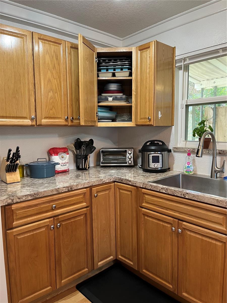 Image 23 of 43 For 1816 Weeks Avenue