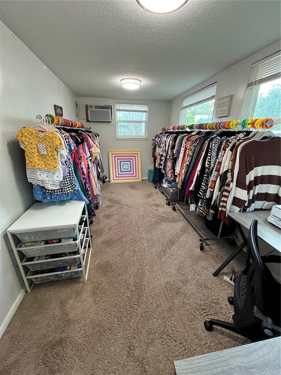 Image 30 of 43 For 1816 Weeks Avenue