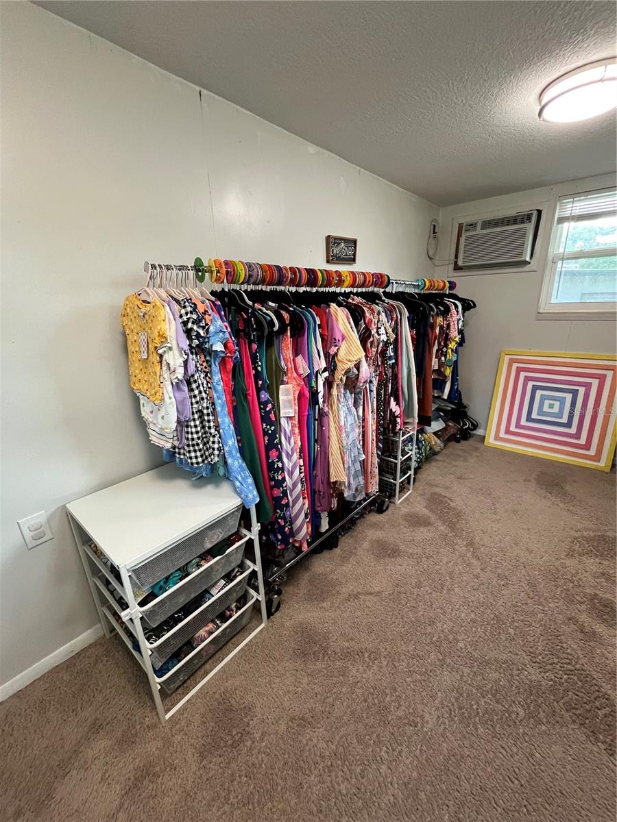 Image 31 of 43 For 1816 Weeks Avenue