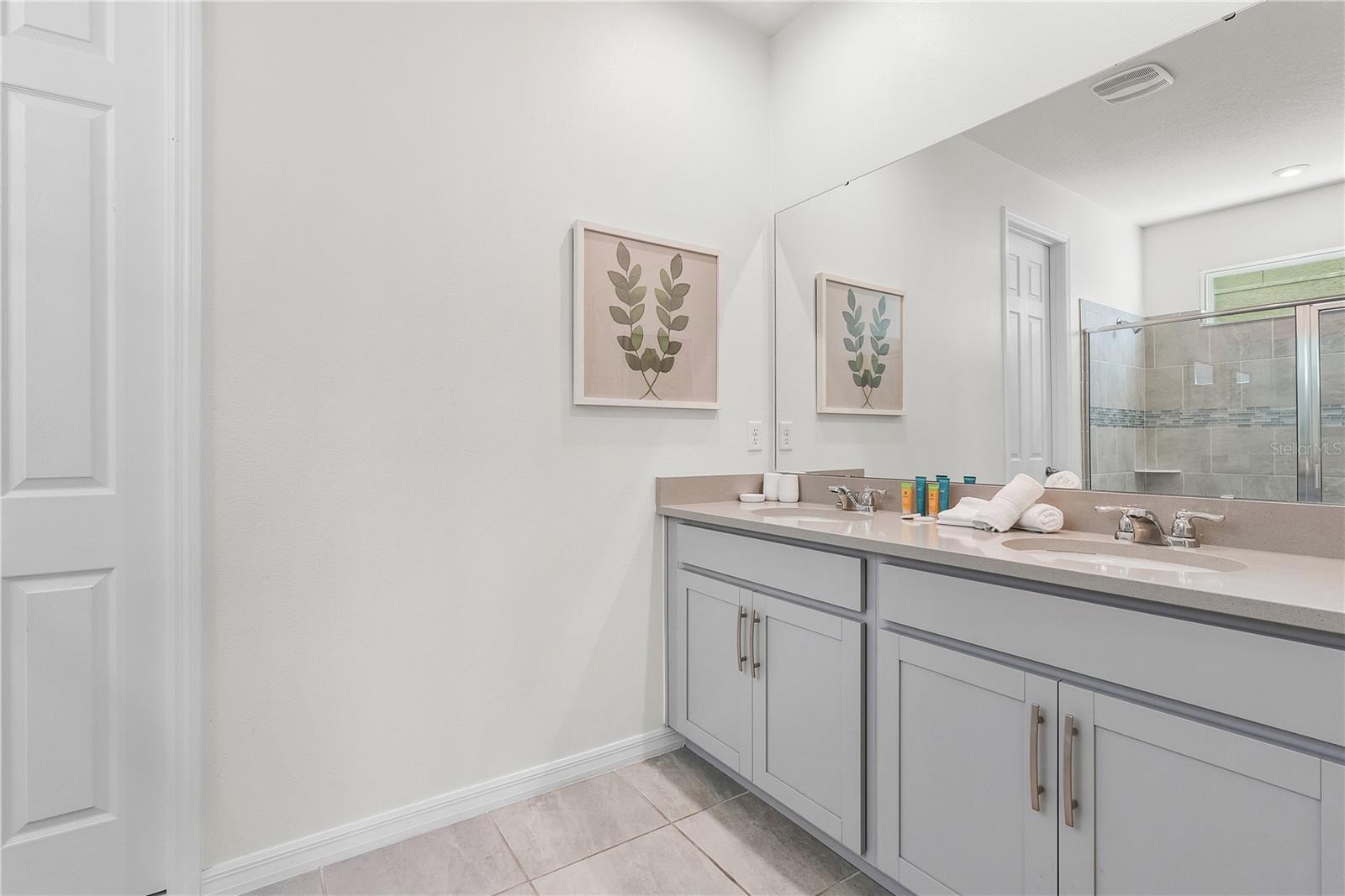 Image 18 of 50 For 8915 Tropical Haven Court