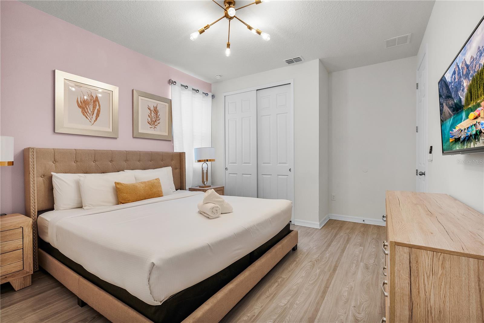 Image 21 of 50 For 8915 Tropical Haven Court