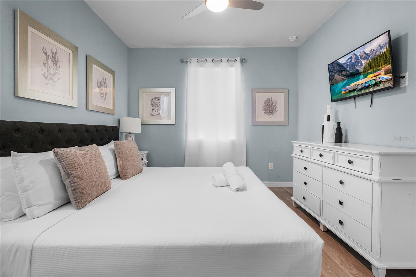 Image 29 of 50 For 8915 Tropical Haven Court