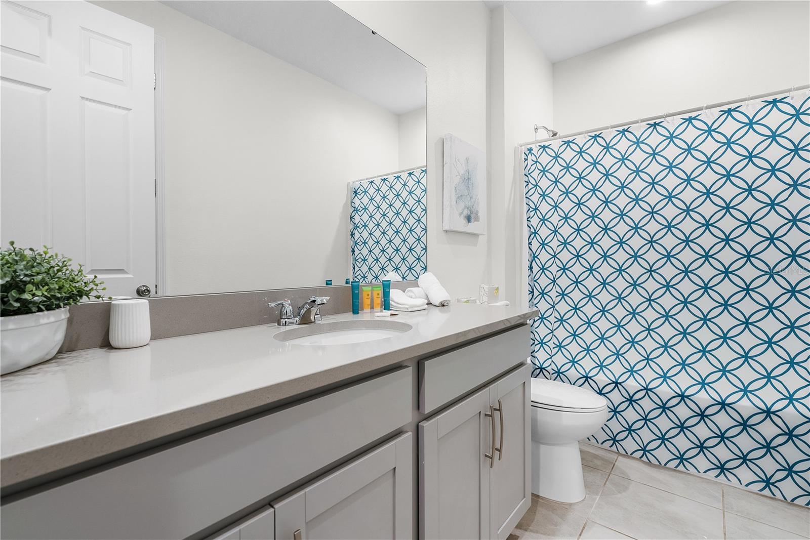 Image 30 of 50 For 8915 Tropical Haven Court