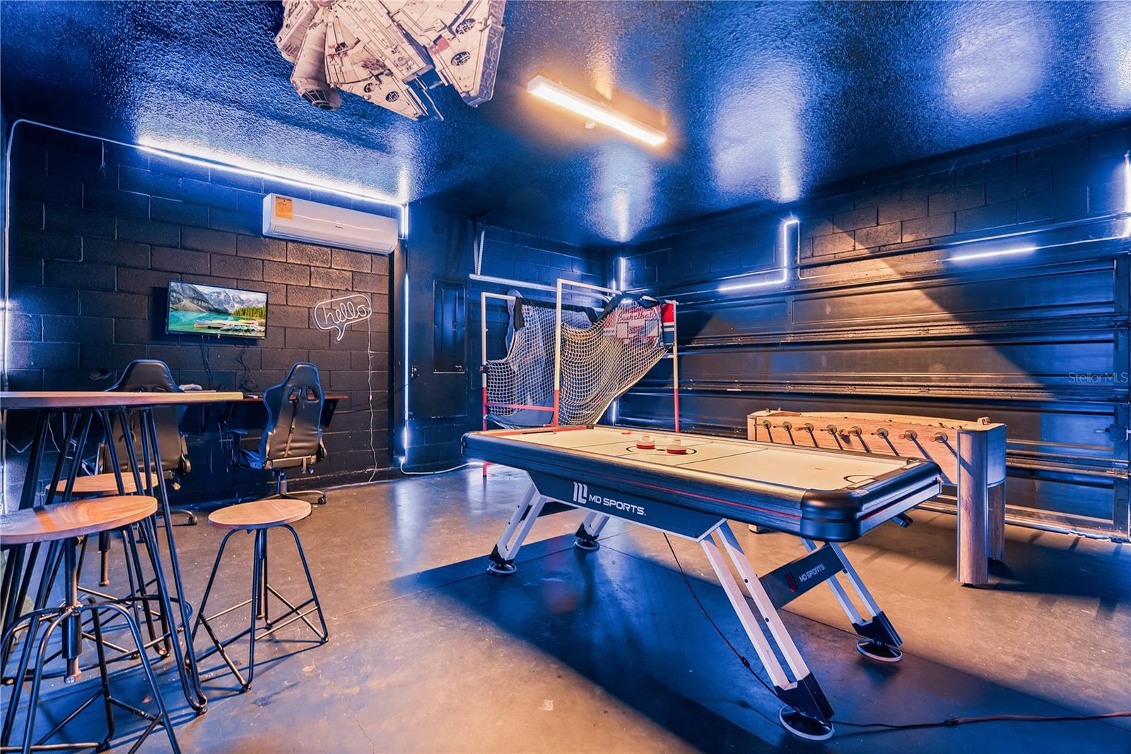 Image 43 of 50 For 8915 Tropical Haven Court