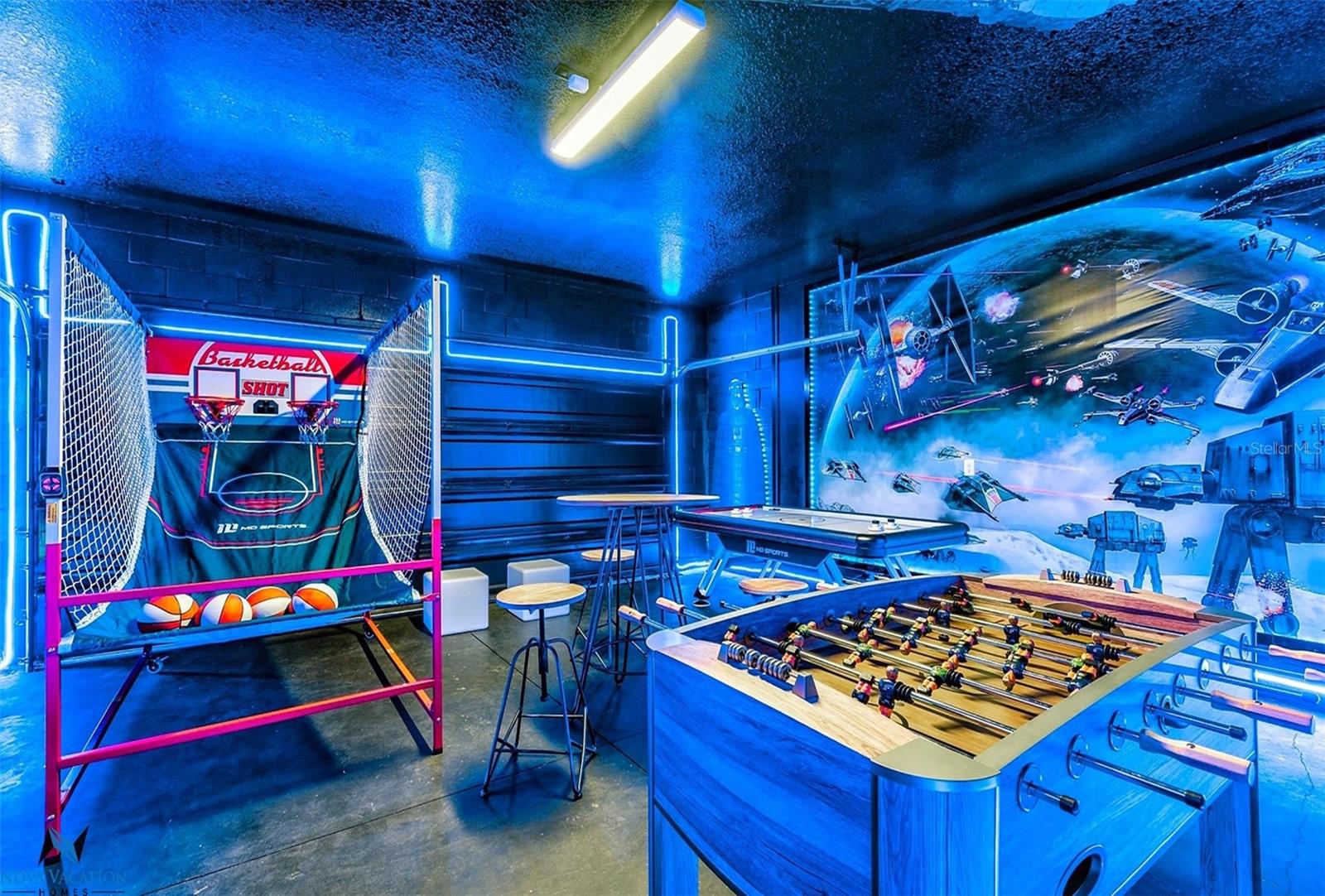 Image 44 of 50 For 8915 Tropical Haven Court