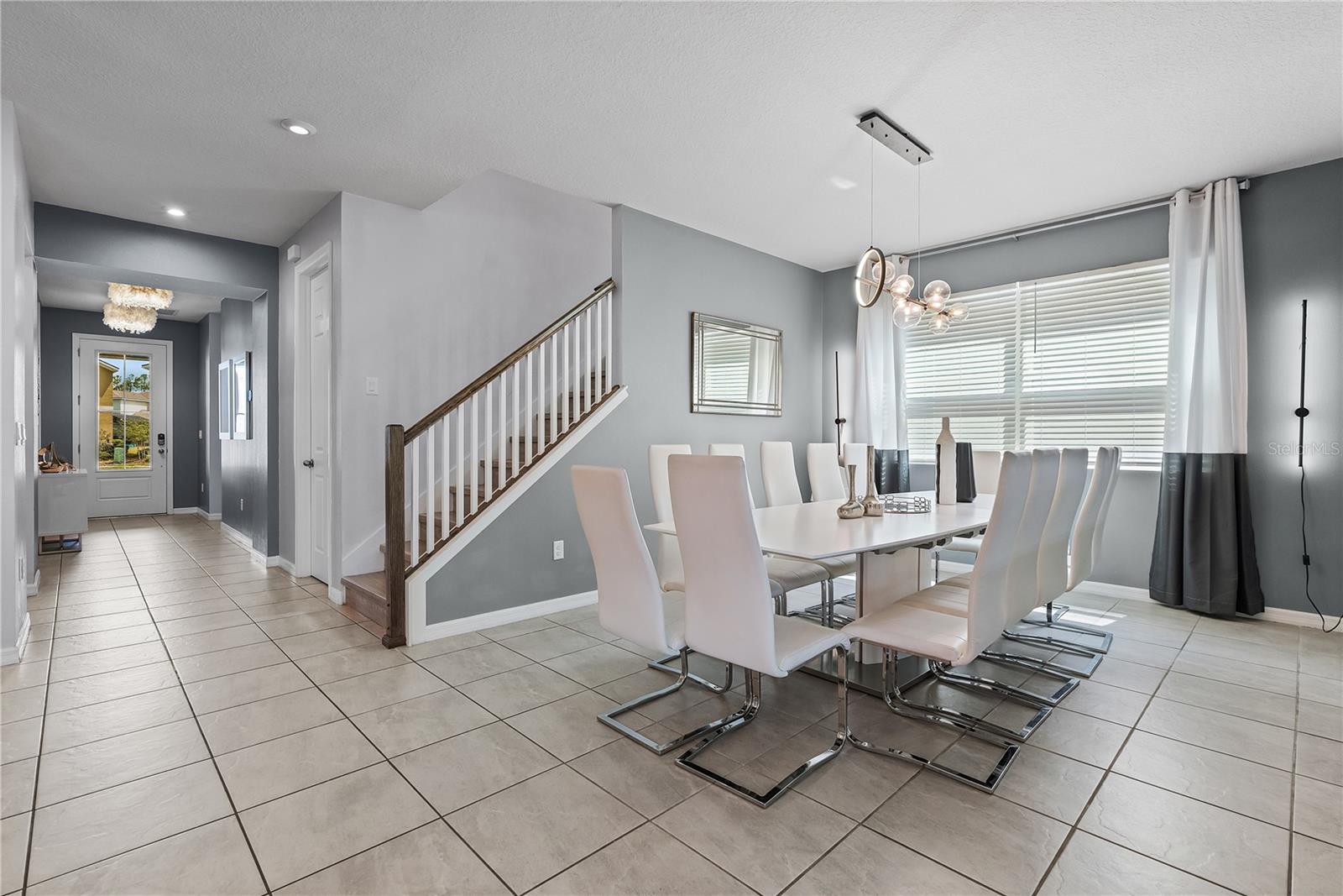 Image 9 of 50 For 8915 Tropical Haven Court