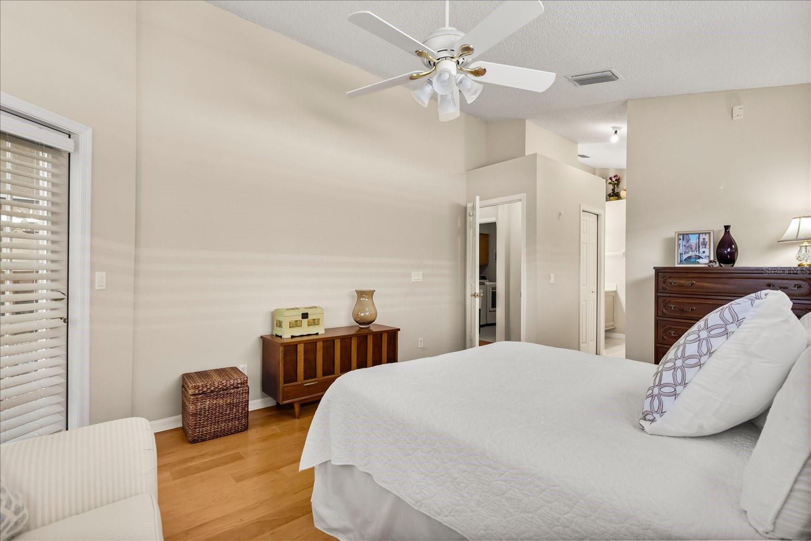 Image 14 of 37 For 2531 Walnut Heights Road