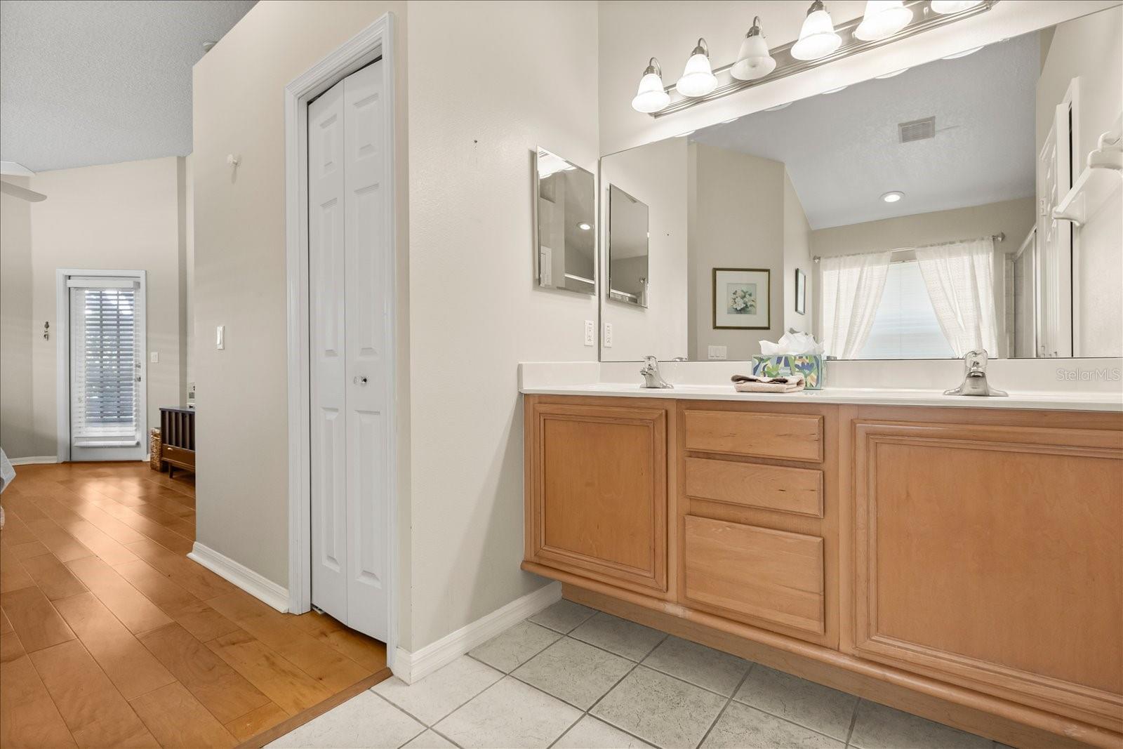 Image 15 of 37 For 2531 Walnut Heights Road