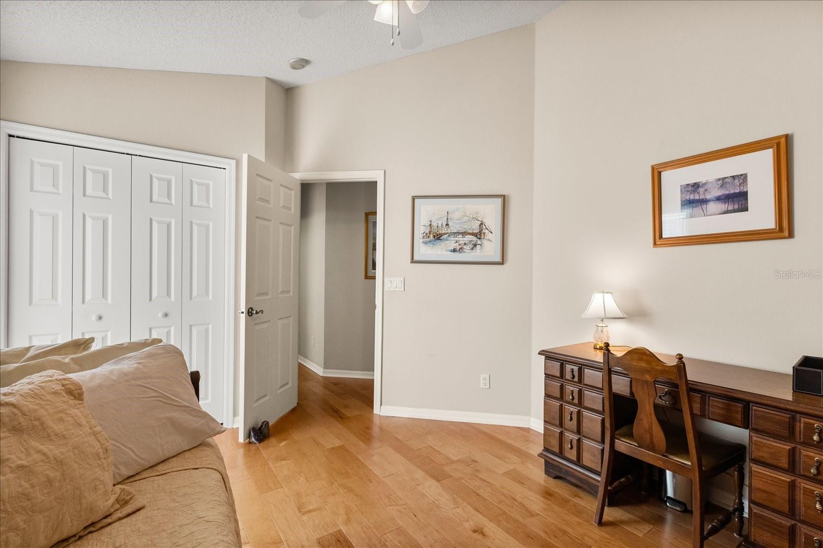 Image 17 of 37 For 2531 Walnut Heights Road