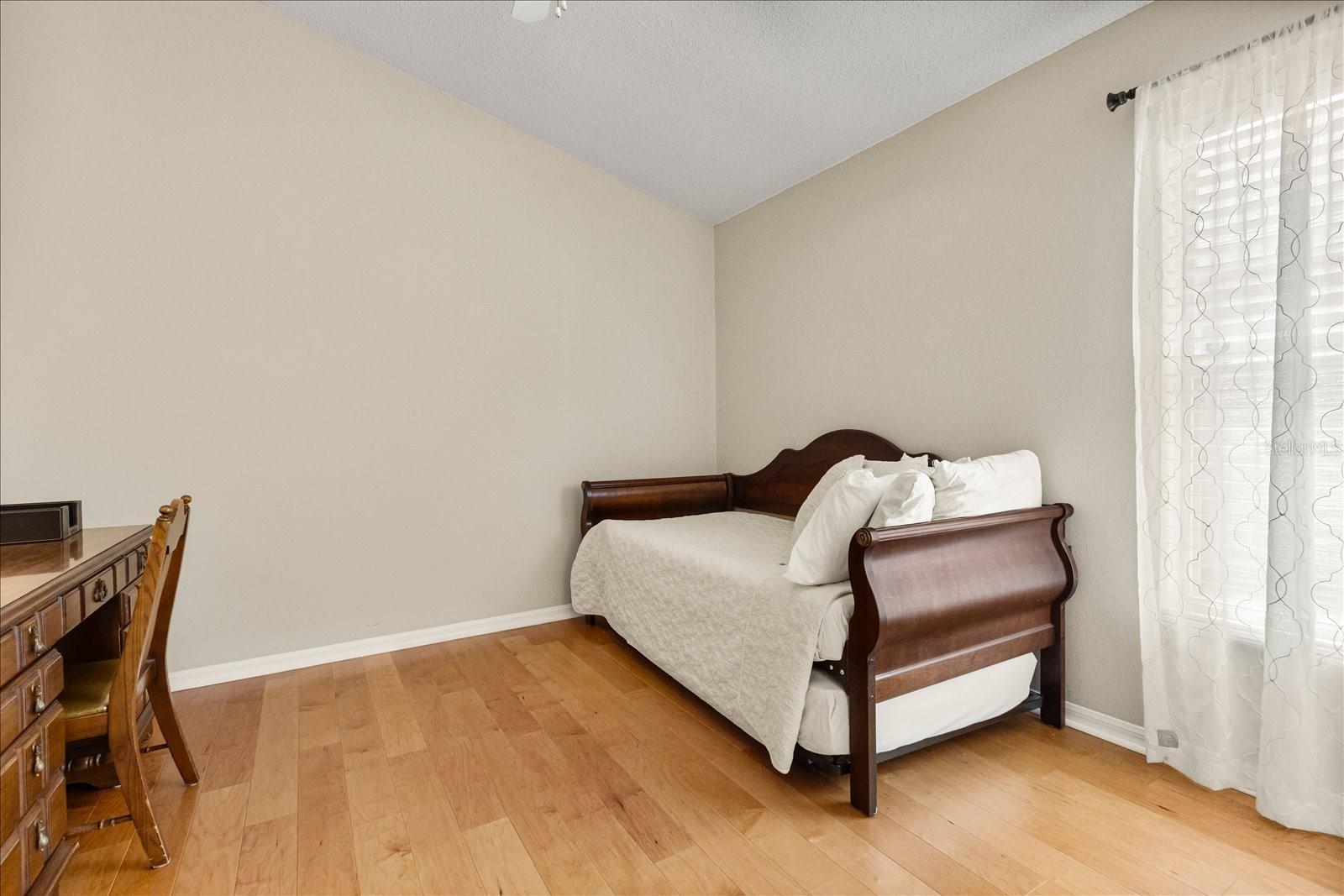 Image 18 of 37 For 2531 Walnut Heights Road