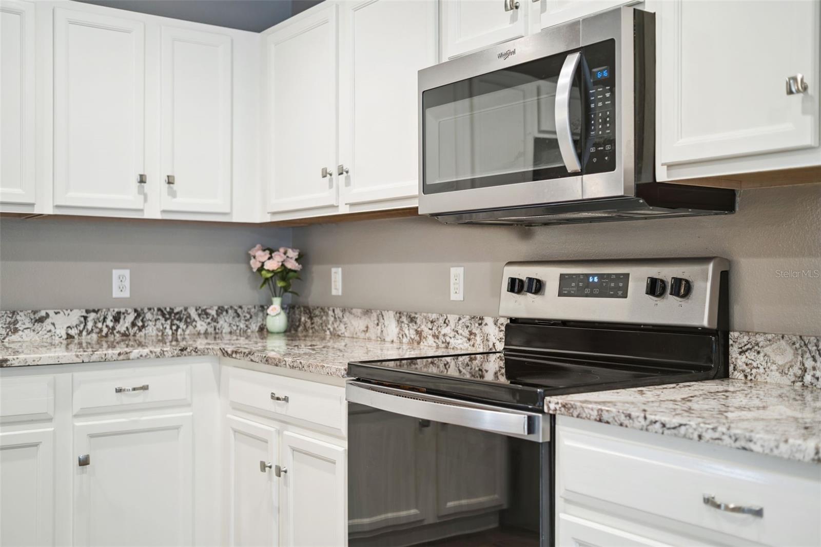 Image 10 of 37 For 884 Belhaven Drive