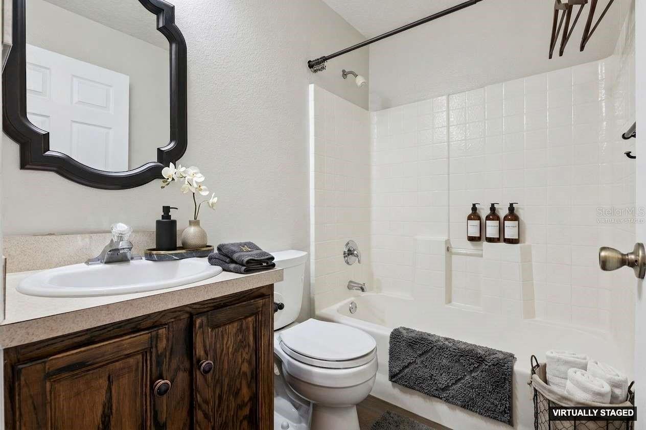 Image 16 of 37 For 884 Belhaven Drive