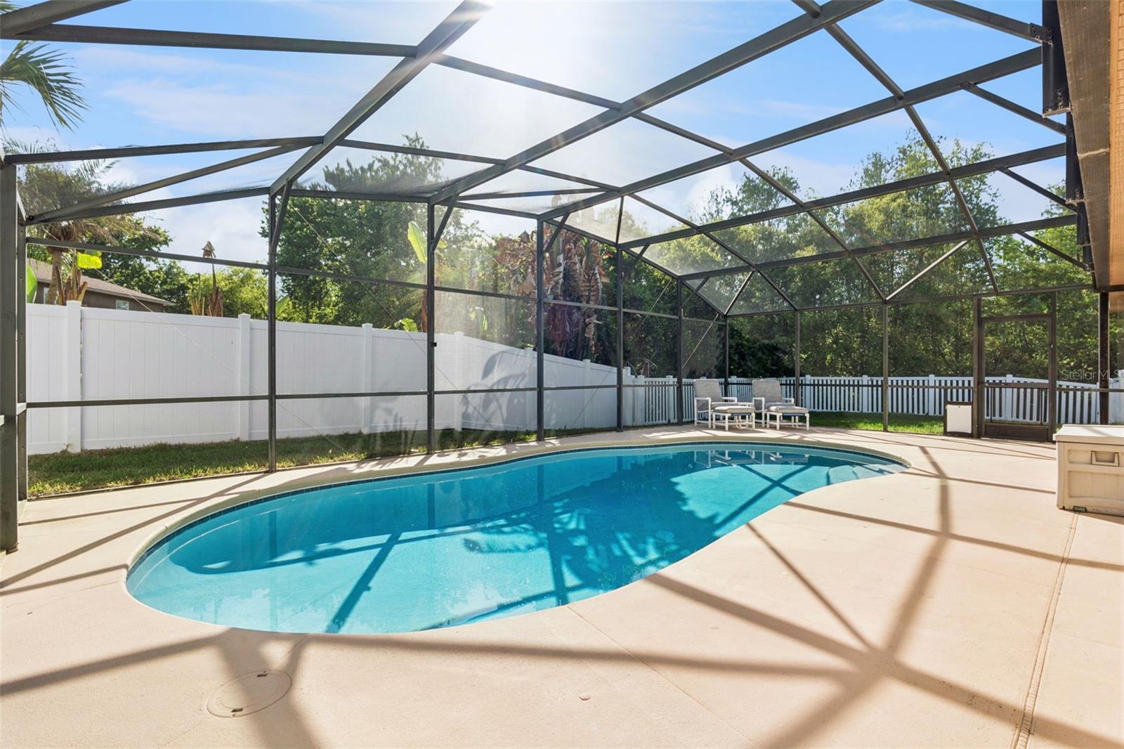 Image 23 of 37 For 884 Belhaven Drive