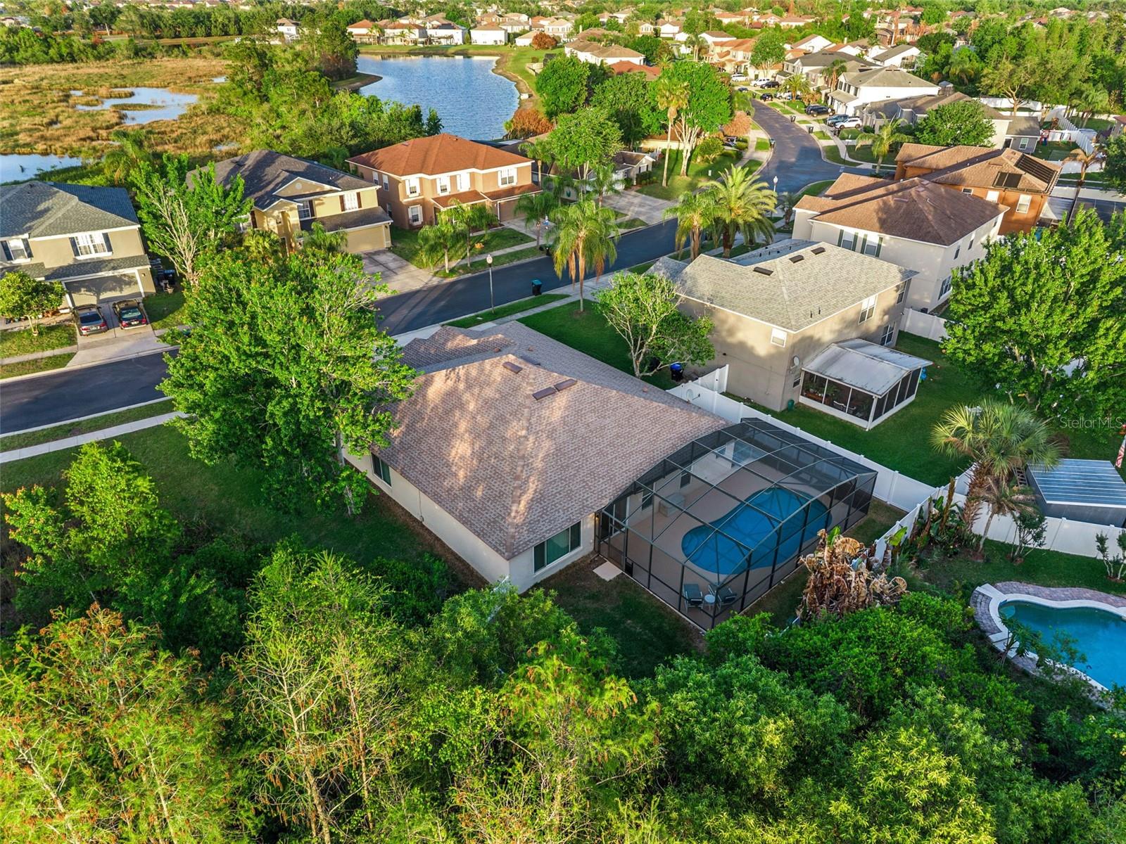 Image 26 of 37 For 884 Belhaven Drive