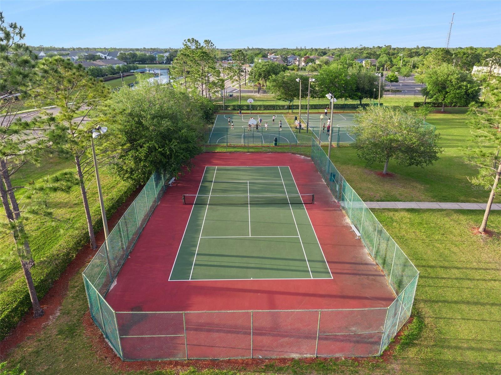 Image 33 of 37 For 884 Belhaven Drive