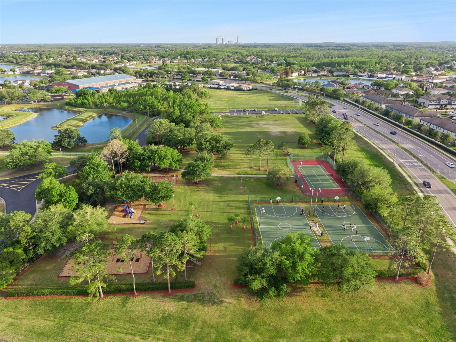 Image 34 of 37 For 884 Belhaven Drive