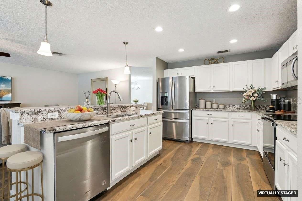 Image 8 of 37 For 884 Belhaven Drive