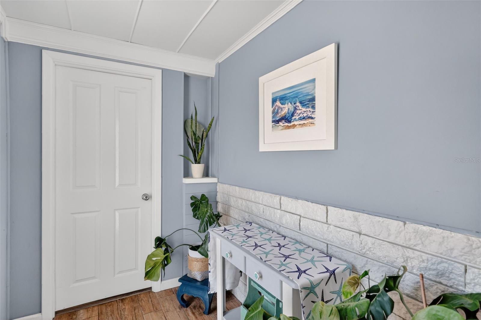 Image 3 of 26 For 3917 Cardinal Boulevard