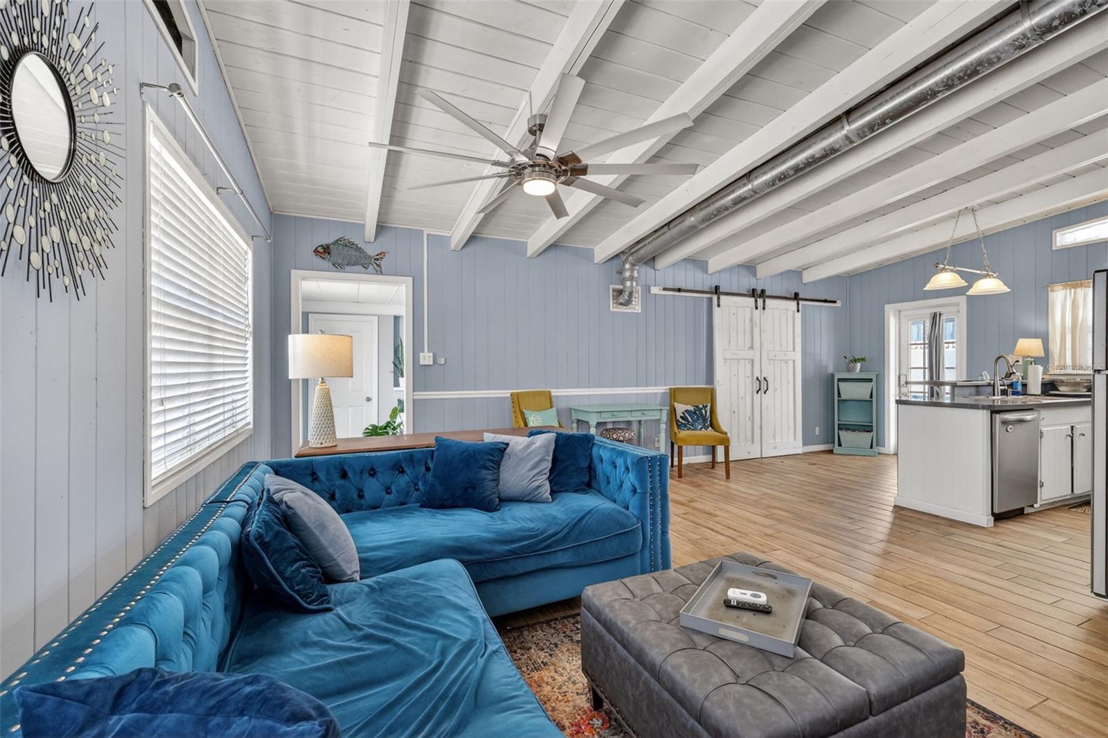 Image 4 of 26 For 3917 Cardinal Boulevard