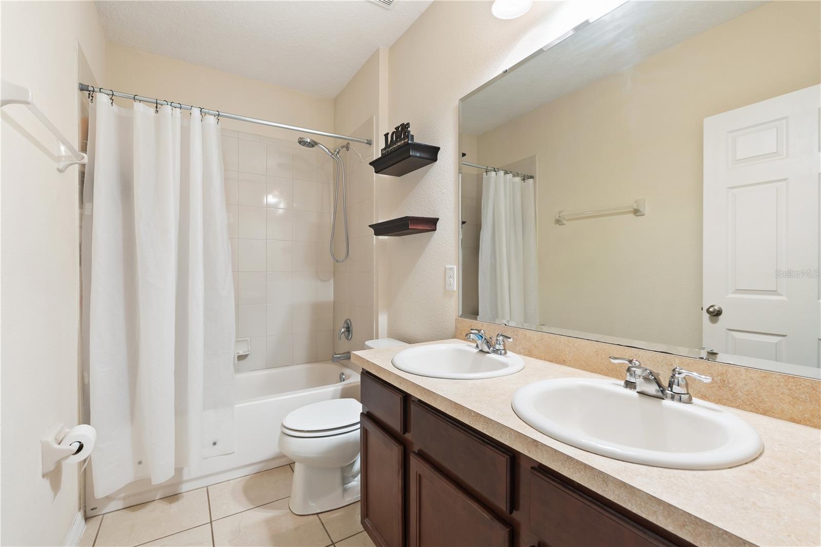 Image 20 of 32 For 222 Bella Way