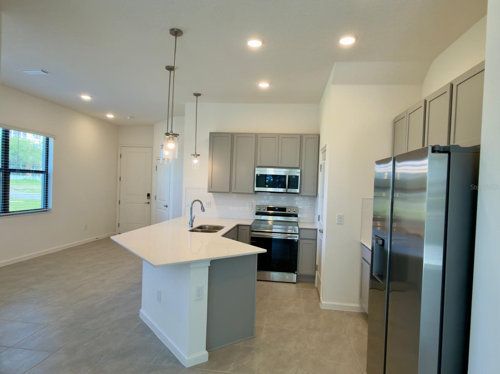 Image 6 of 29 For 10592 Ebb Tide Lane