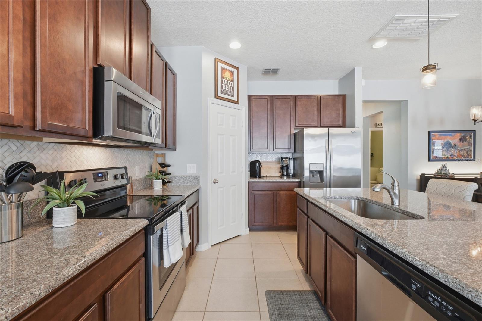 Image 9 of 44 For 8170 Bluejack Oak Drive