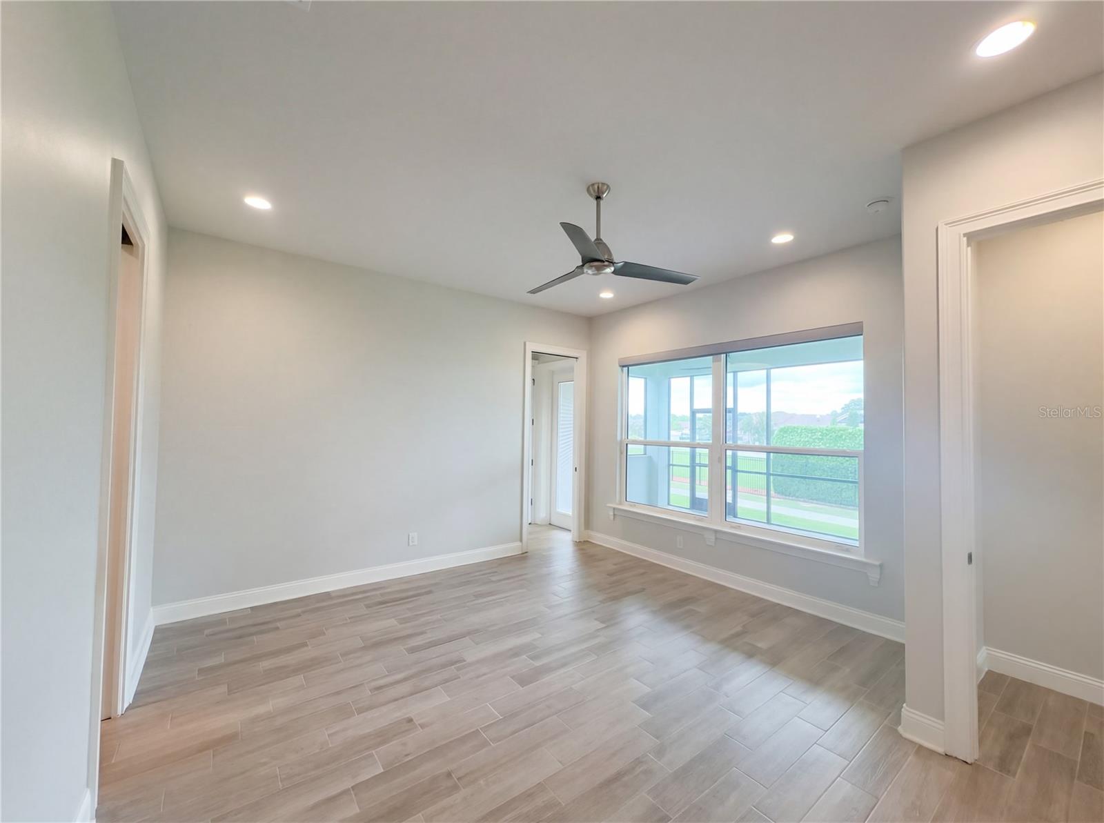 Image 19 of 30 For 4921 Deckside Loop