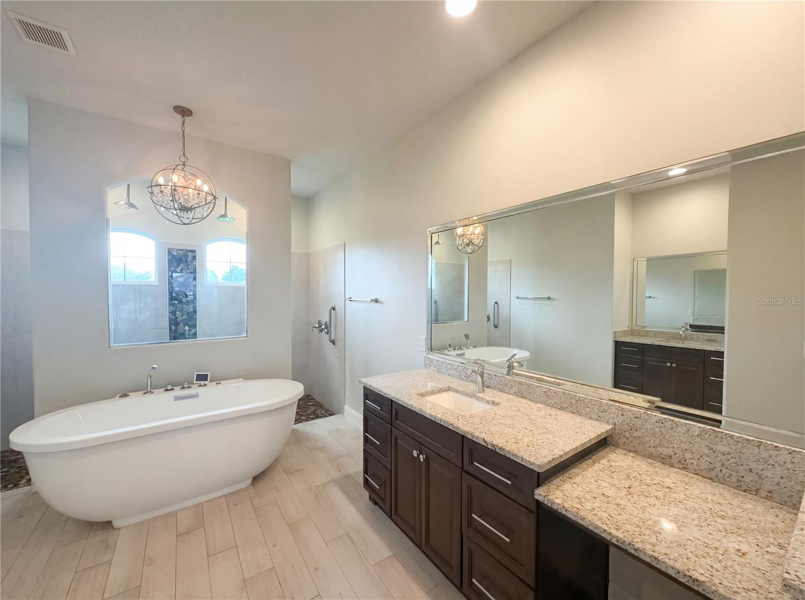 Image 22 of 30 For 4921 Deckside Loop