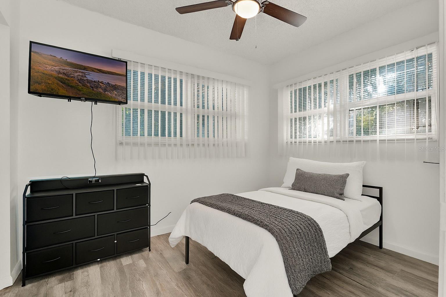 Image 15 of 16 For 417 Tampa Avenue