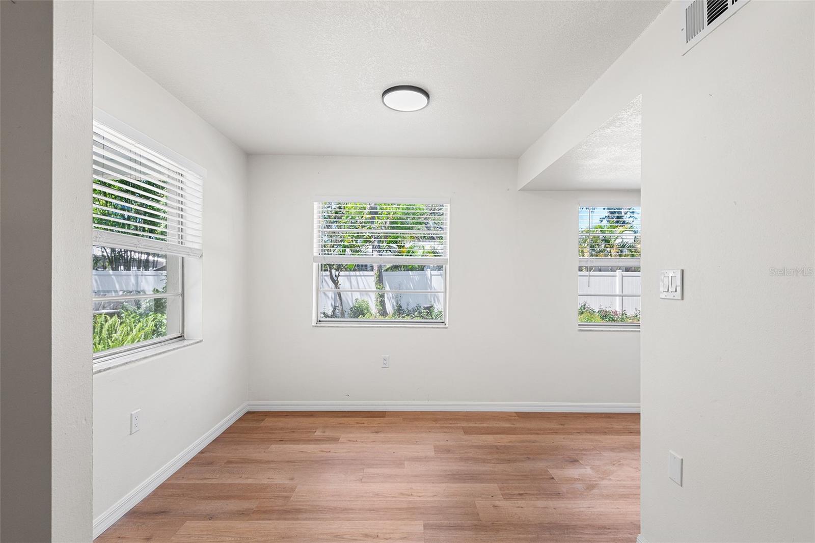 Image 4 of 12 For 2865 51st Street S 5