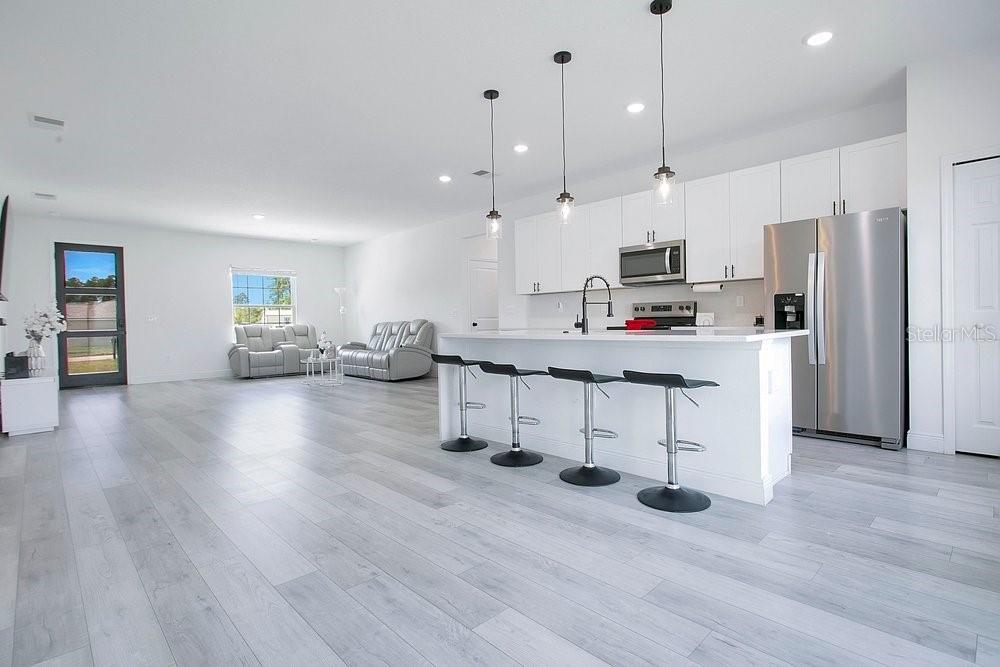 Listing photo id 6 for 16175 24th Court Road