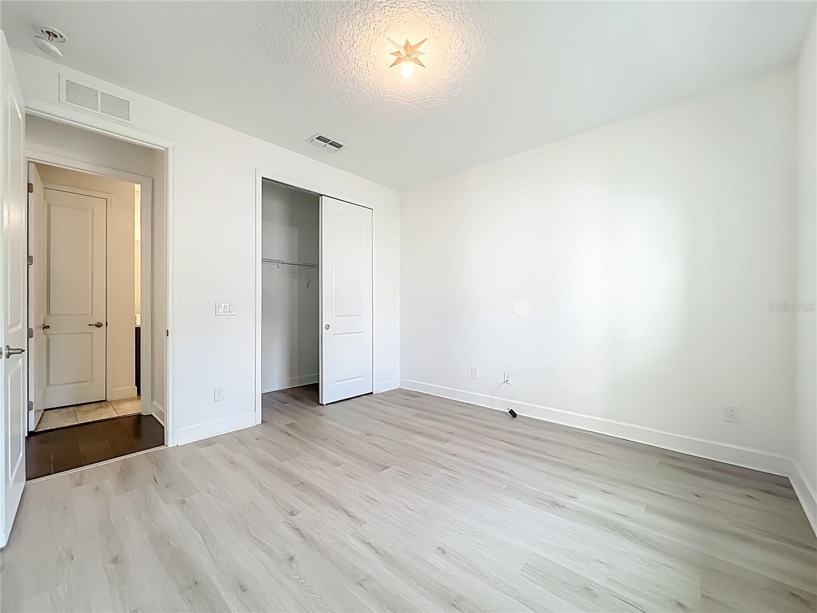 Image 21 of 62 For 3392 Bluff Oak Lane