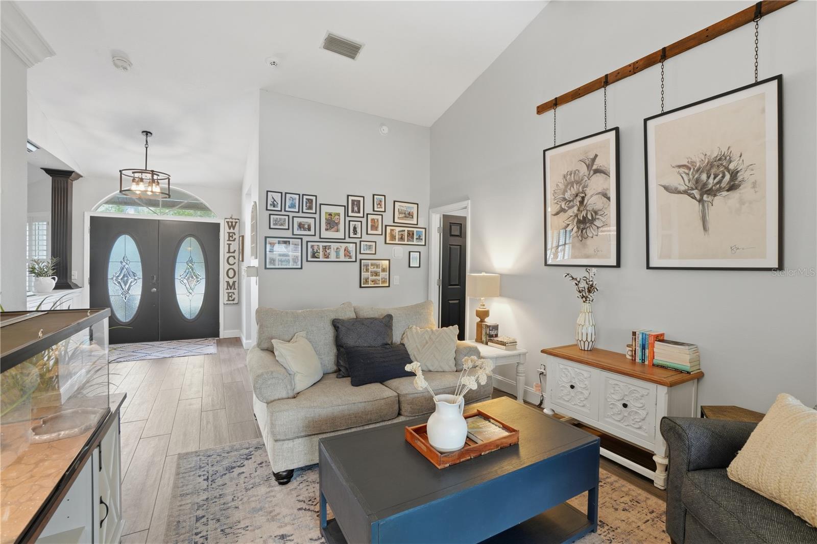 Image 11 of 62 For 684 Olean Court