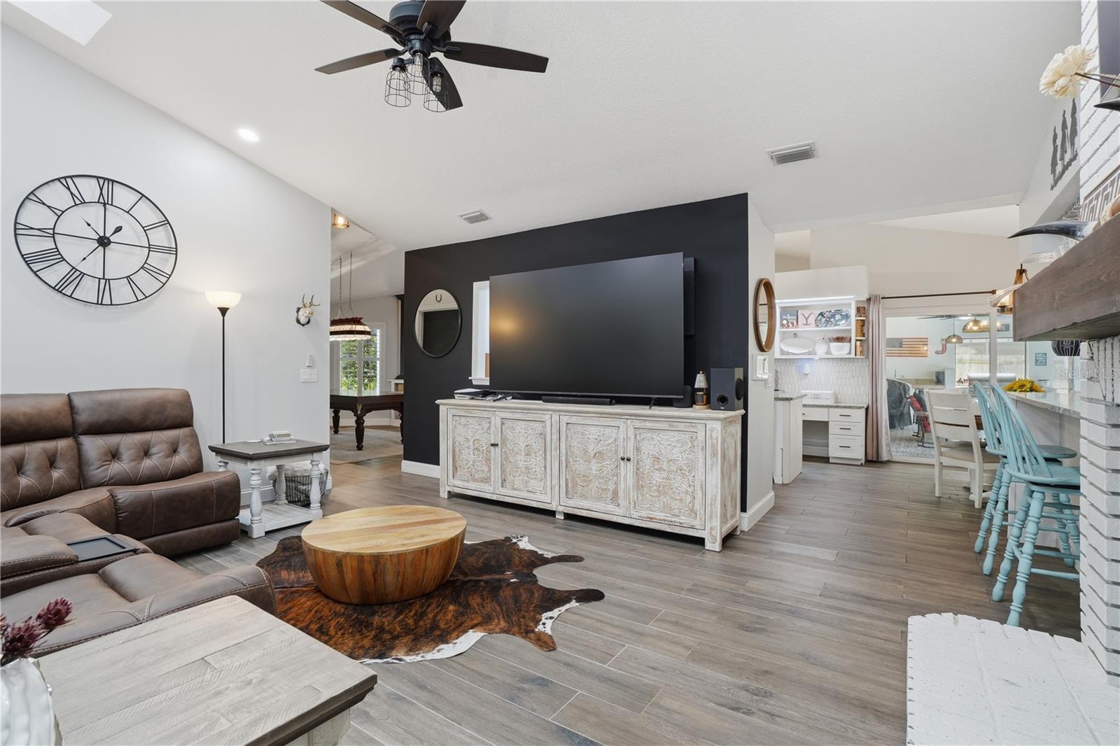 Image 13 of 62 For 684 Olean Court