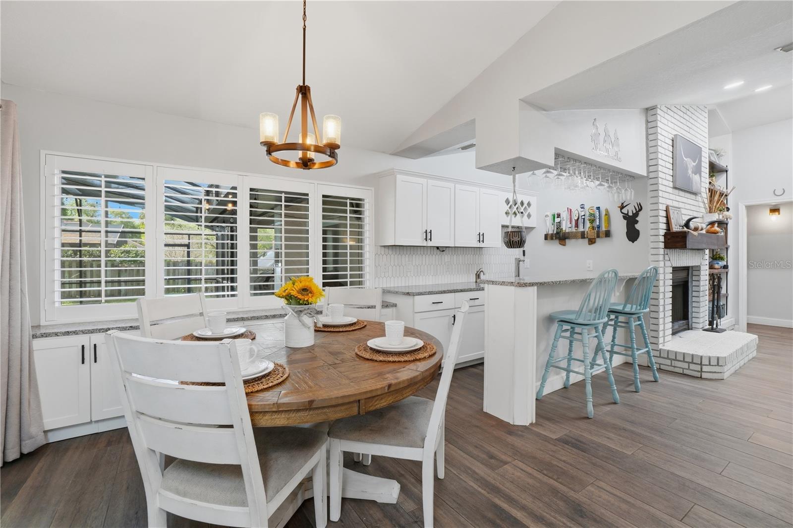 Image 17 of 62 For 684 Olean Court