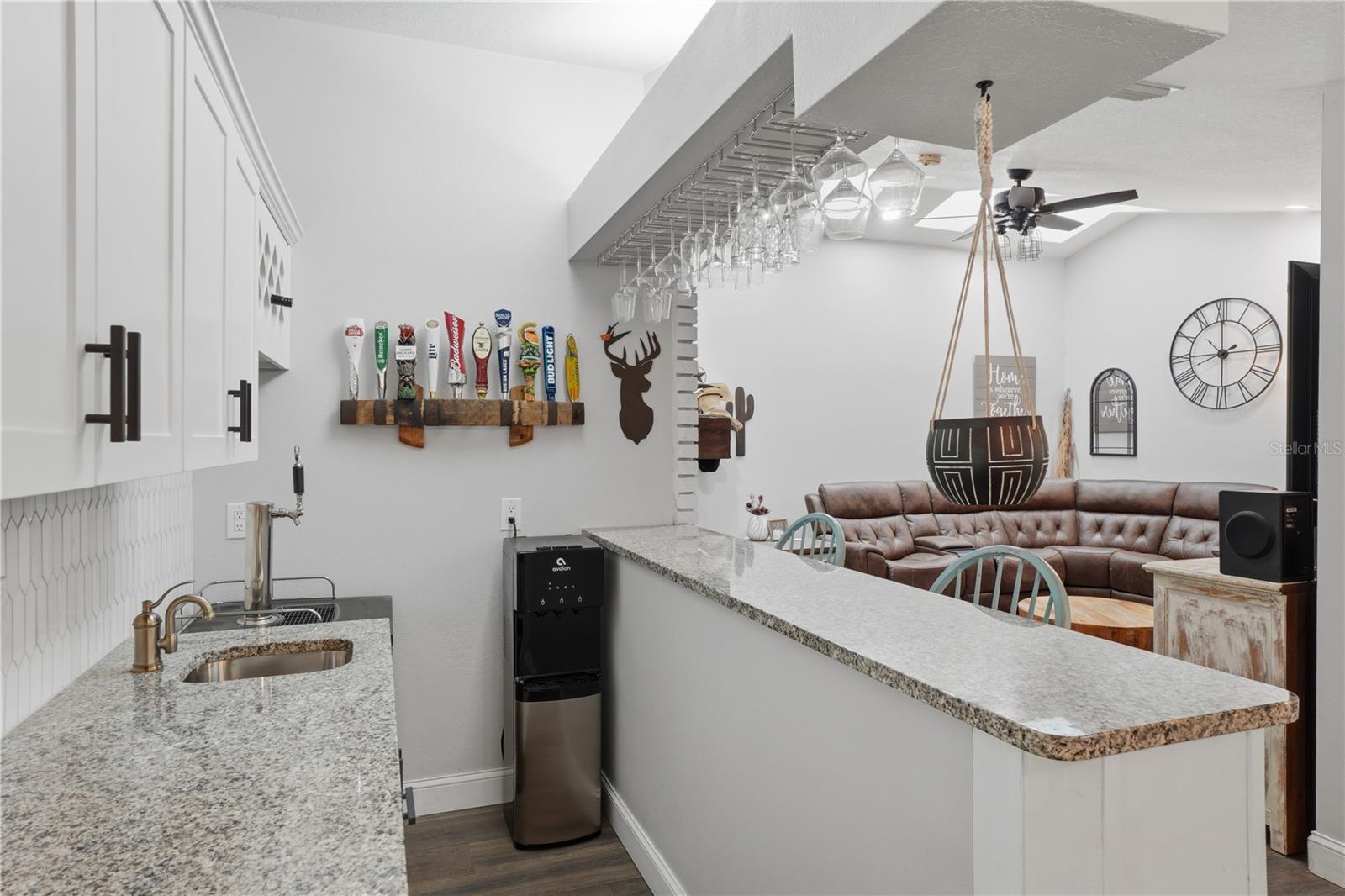 Image 20 of 62 For 684 Olean Court