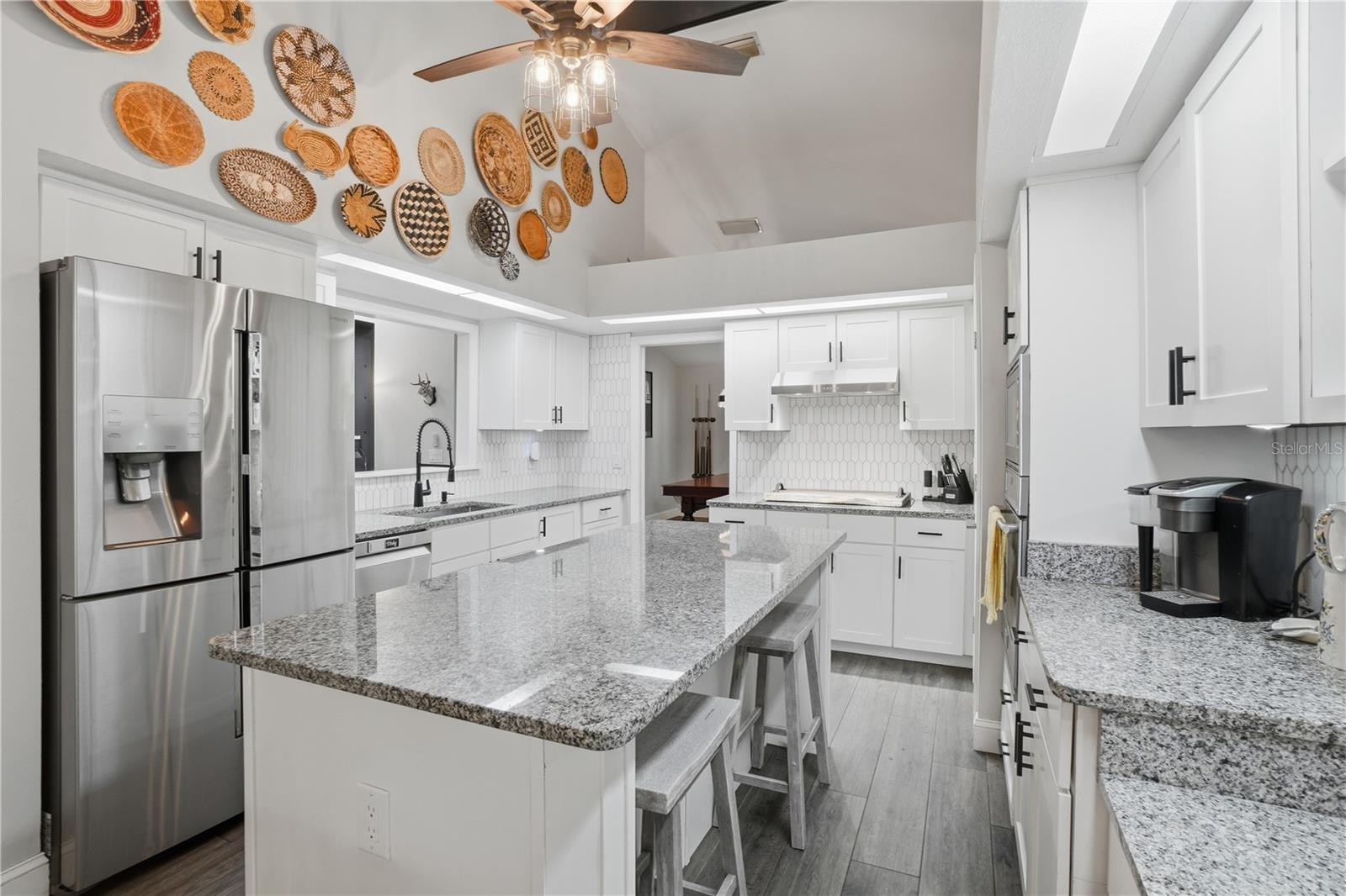 Image 23 of 62 For 684 Olean Court