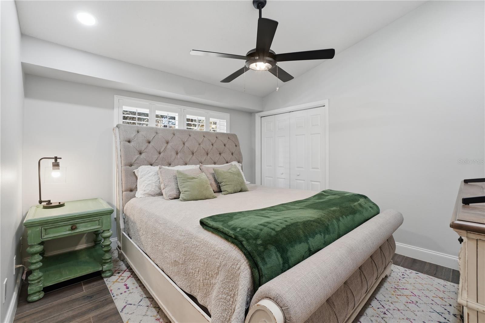 Image 32 of 62 For 684 Olean Court