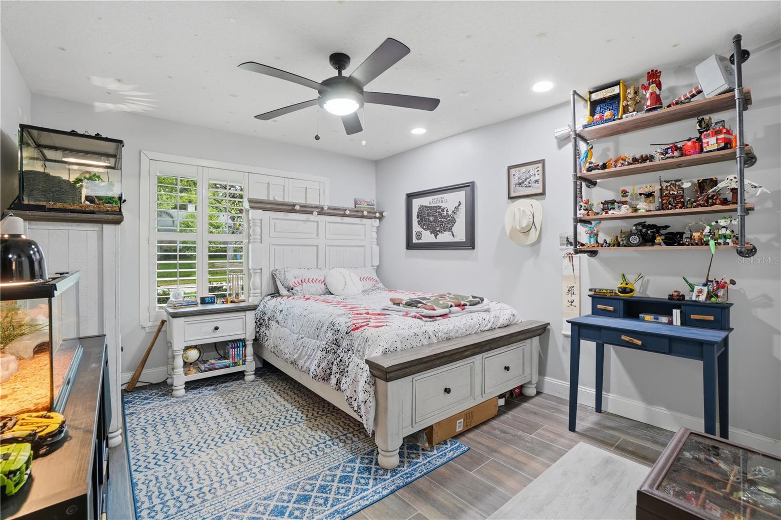 Image 40 of 62 For 684 Olean Court