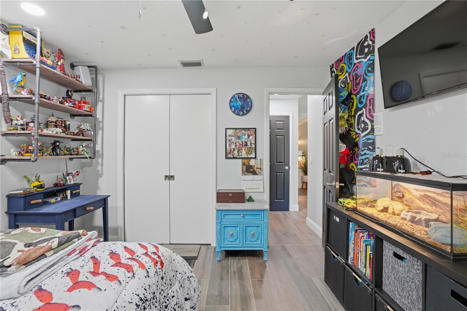 Image 41 of 62 For 684 Olean Court