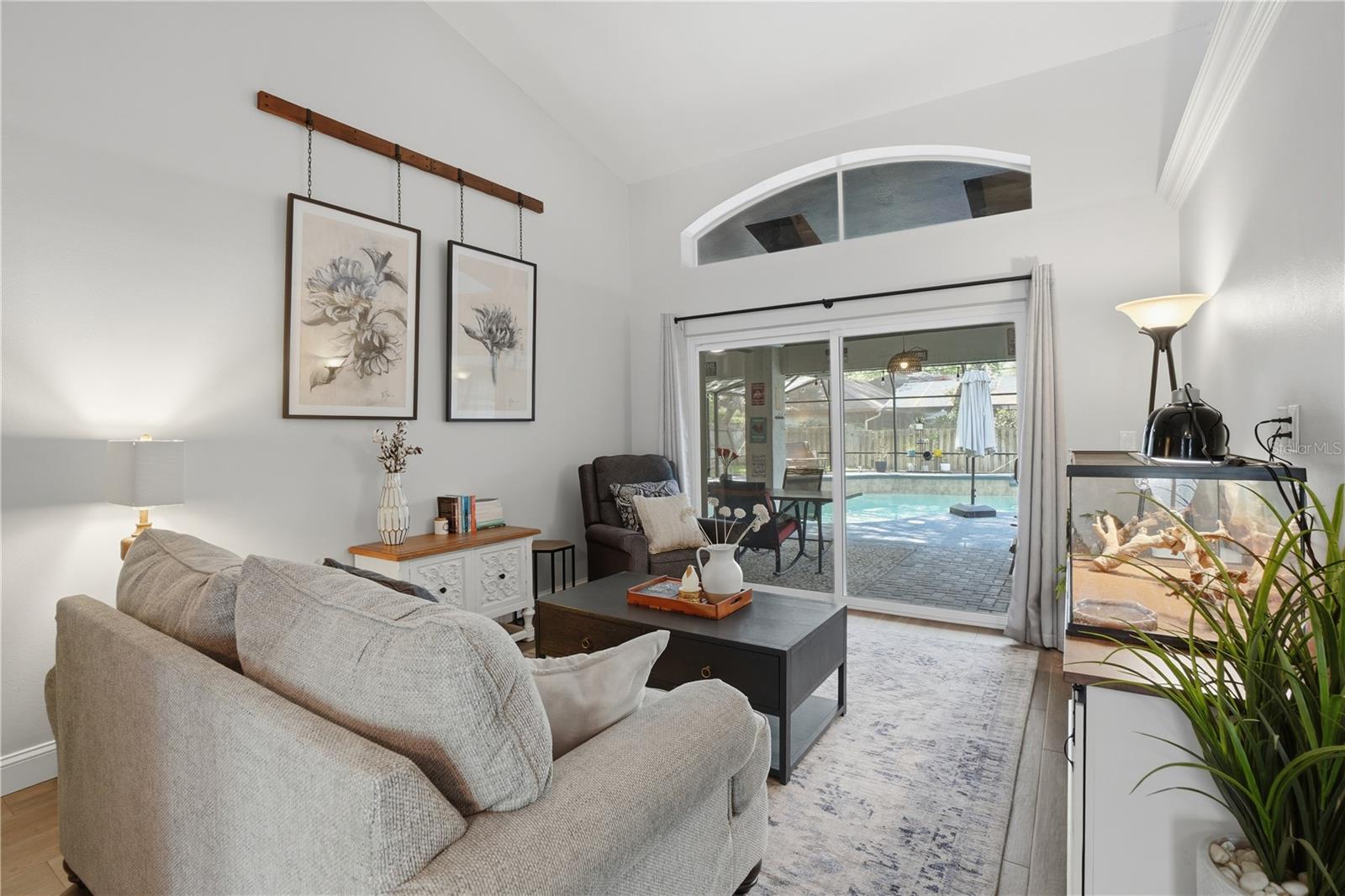 Image 9 of 62 For 684 Olean Court